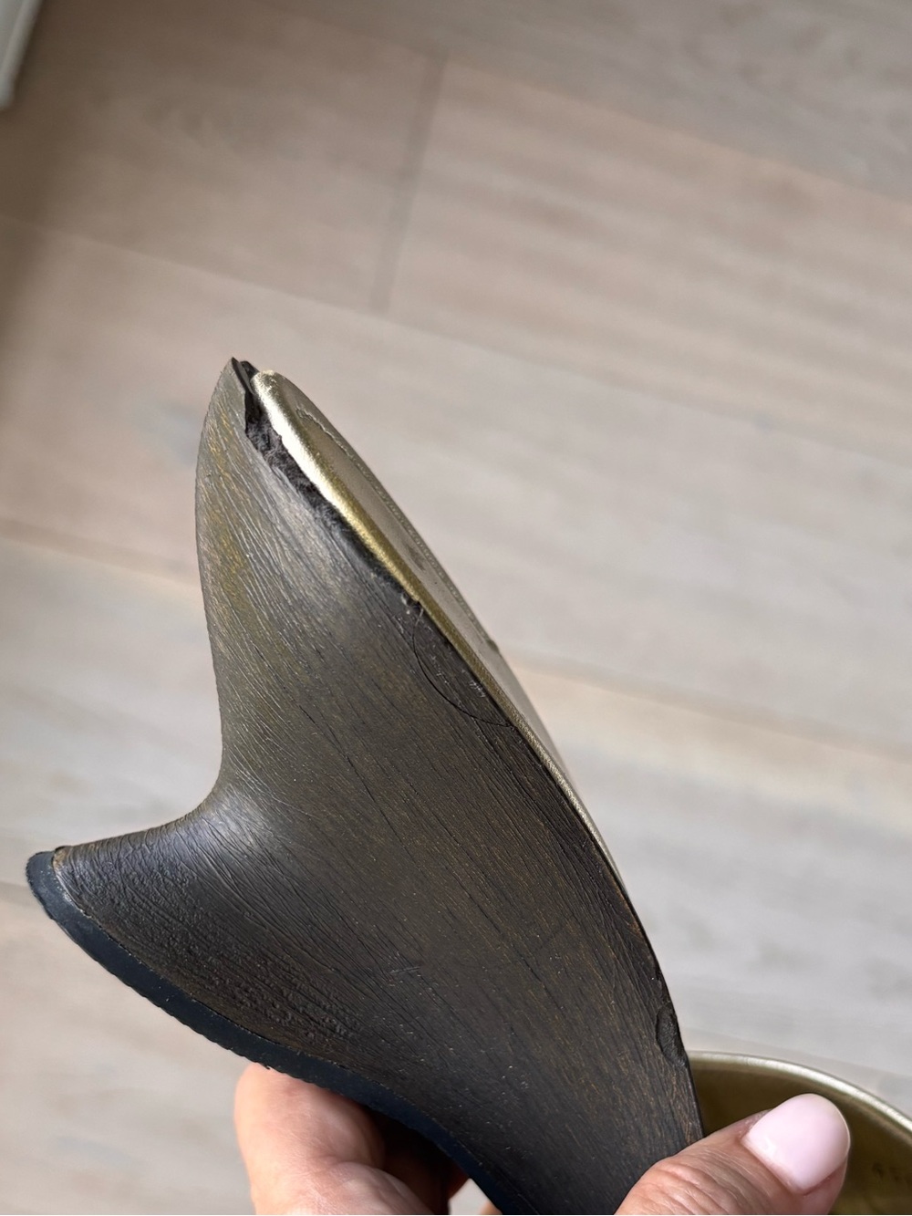 Ferragamo gold wedge slides - Picture 9 of 10